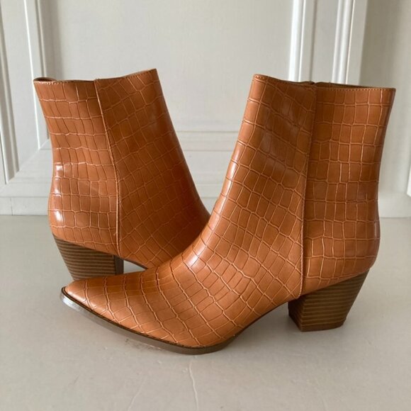 Free People Coconuts by Matisse Elyse Taupe Animal Print Vegan Ankle Boots 9.5 - Picture 1 of 8